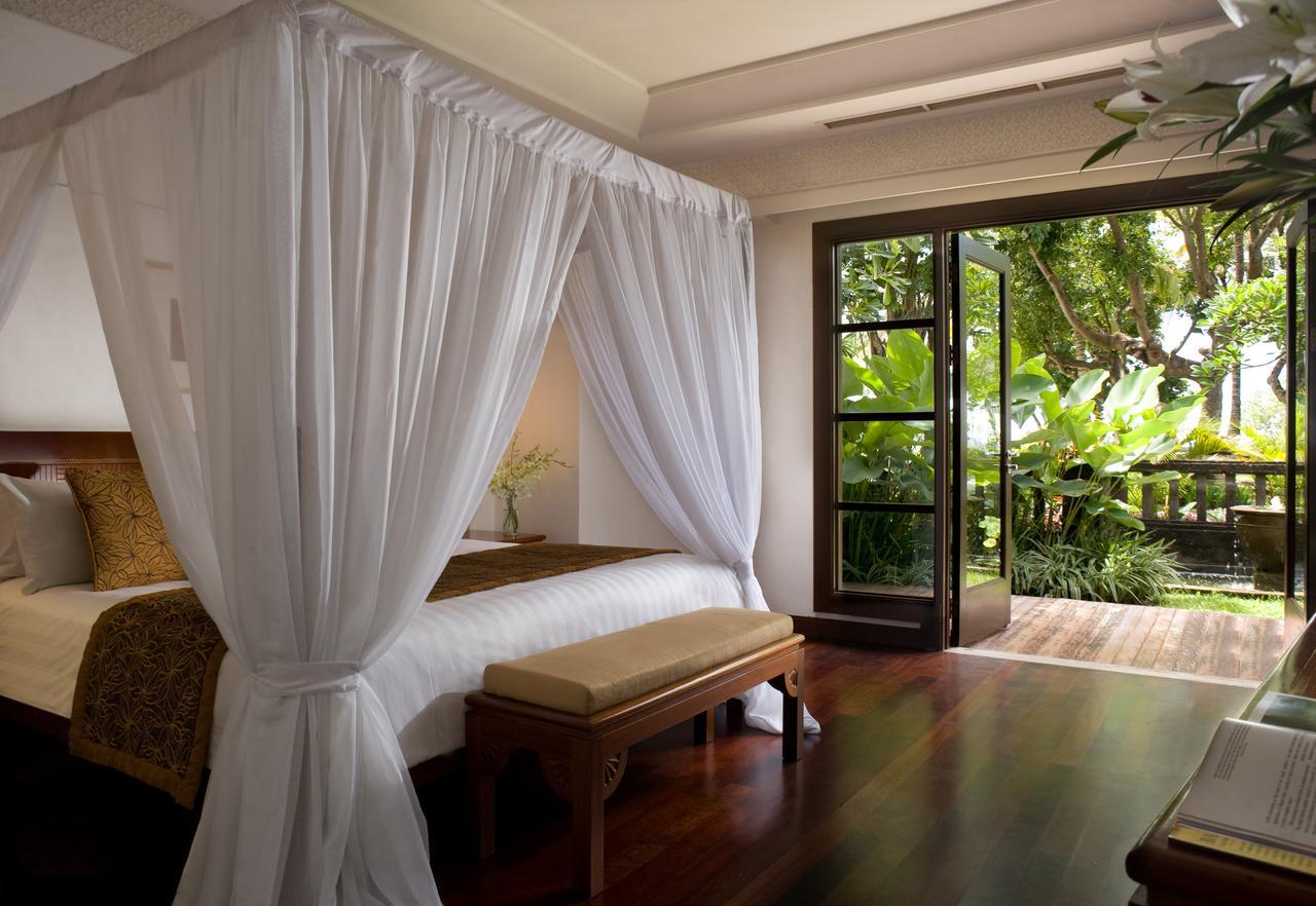 Executive Villa with Sea View with Free Return Airport Transfer